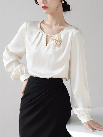 Französische Vintage-Bluse aus rosafarbenem Satin mit Perlenverzierungen