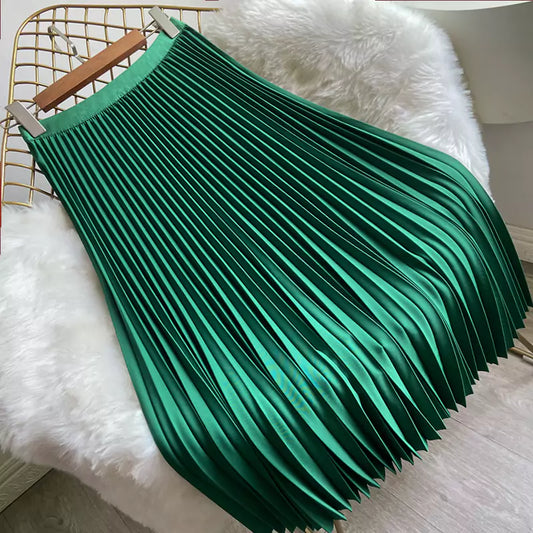 Eleganter, einfarbiger, hochtaillierter Faltenrock in Midi-Länge mit fließendem Fall