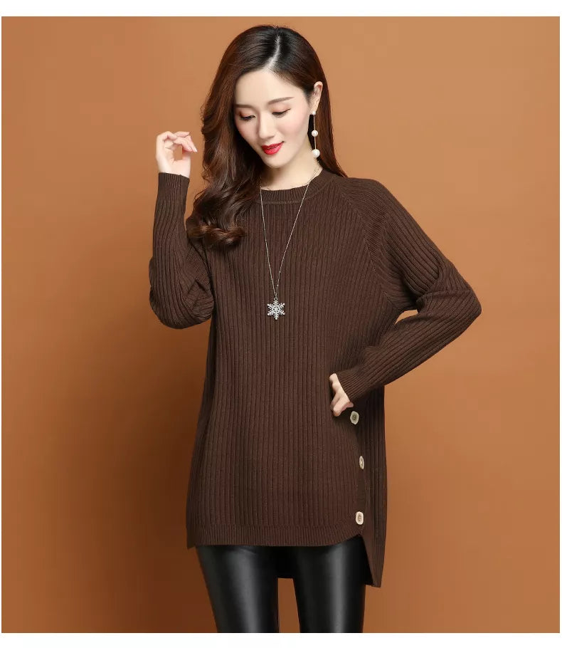 Langer Pullover mit seitlichen Knöpfen für Damen