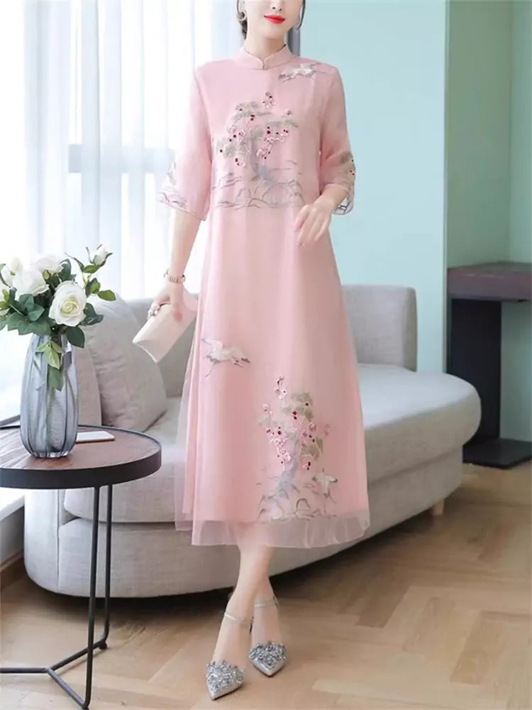 Elegant Modern Cheongsam-Inspired Long Dress with Floral Stitching