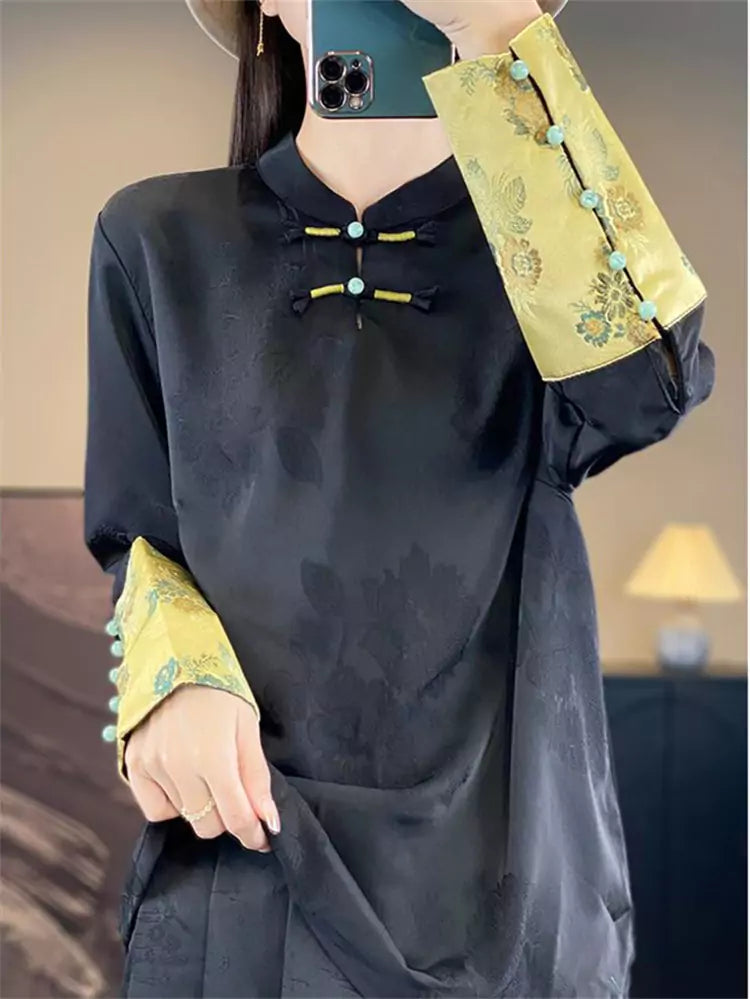 Neue, champagnerfarbene Bluse im chinesischen Stil mit Stehkragen und Stickerei für Damen – Kontrastbesatz und Froschknopf-Design