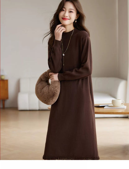 Strickkleid mit Quasten, das über das Knie reicht, für Damen