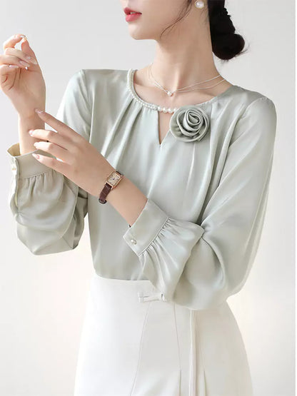 Französische Vintage-Bluse aus rosafarbenem Satin mit Perlenverzierungen