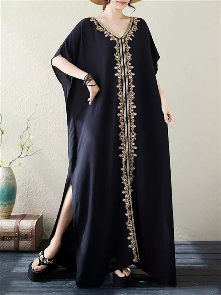 Große Größe, aufwendig besticktes Maxikleid aus Viskose mit V-Ausschnitt und kurzen Ärmeln im Urlaubsstil