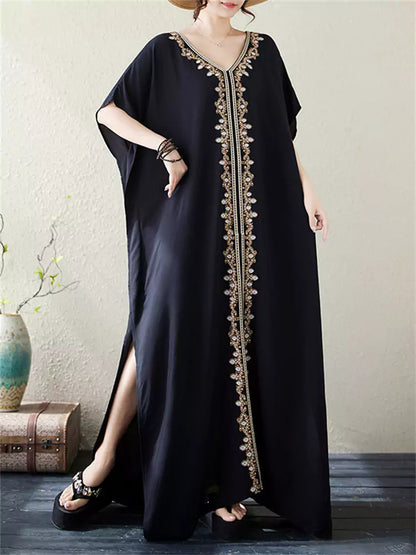 Große Größe, aufwendig besticktes Maxikleid aus Viskose mit V-Ausschnitt und kurzen Ärmeln im Urlaubsstil