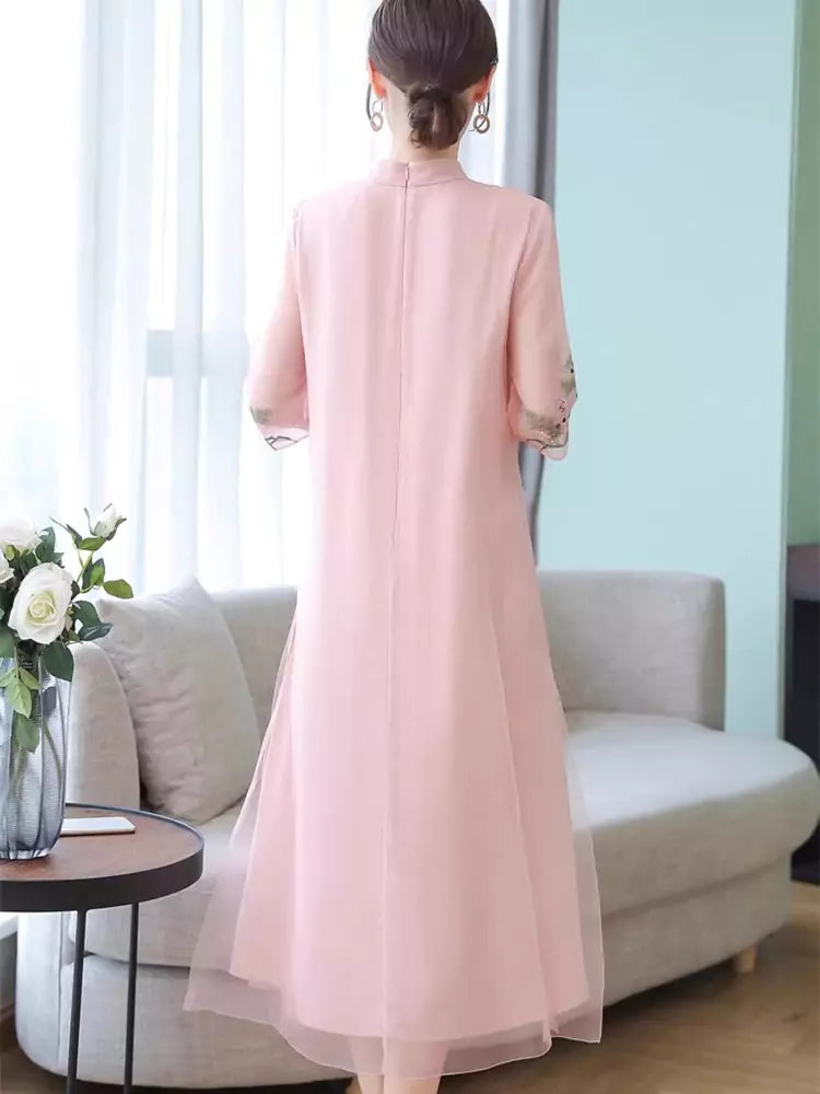 Elegant Modern Cheongsam-Inspired Long Dress with Floral Stitching
