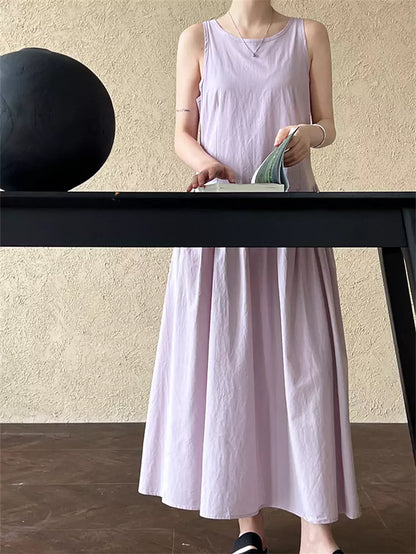 Lila minimalistisches, schickes, plissiertes Tanktop-Maxikleid in A-Linie