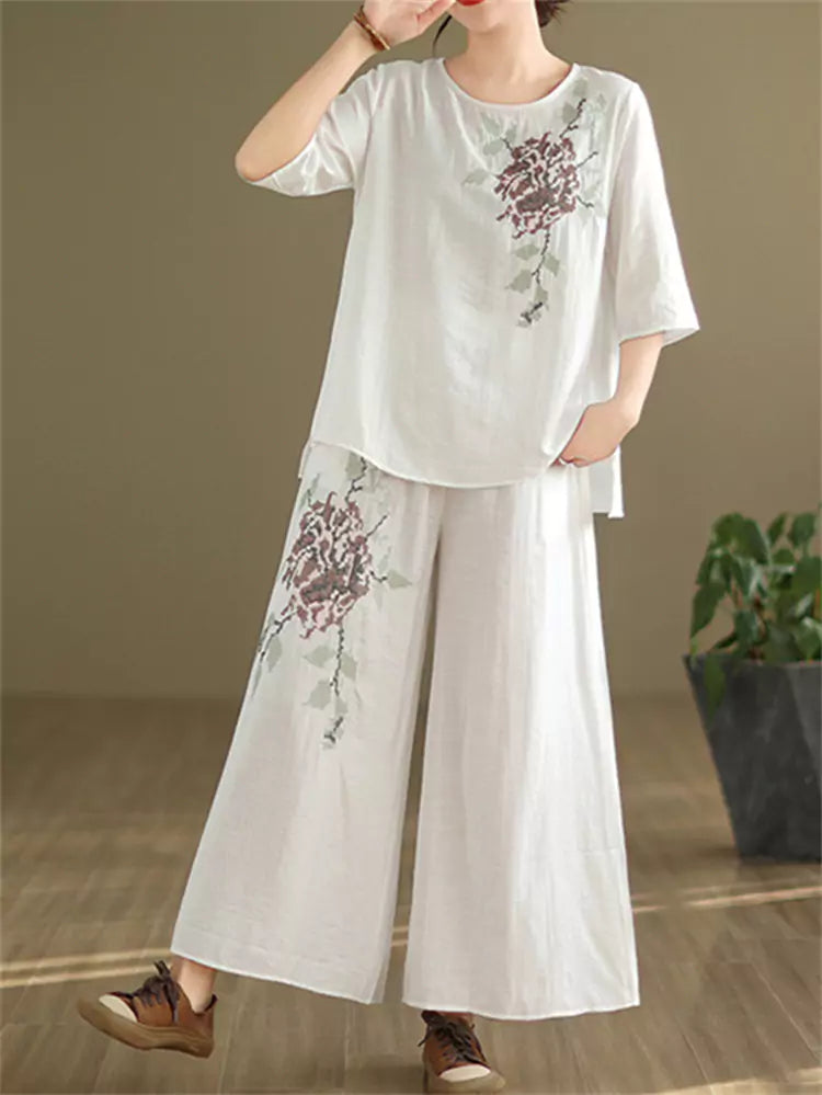 Vintage-Zweiteiler aus besticktem Baumwoll-Leinen-Mix für Damen: Lockere Bluse und weite Hose.