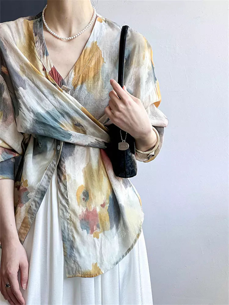 Blusa francesa vintage de manga larga con efecto tie-dye y dobladillo irregular