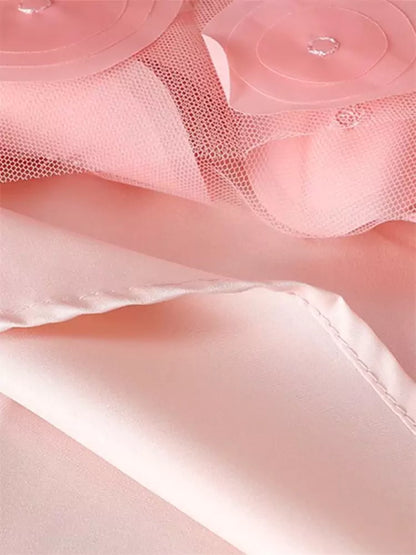 Stilvoller Damen-Midirock in A-Linie mit hohem Bund, 3D-Blumenmuster und Mesh-Einsätzen.