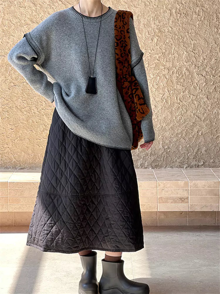 Koreanischer minimalistischer, handgenähter Strickpullover mit Rundhalsausschnitt
