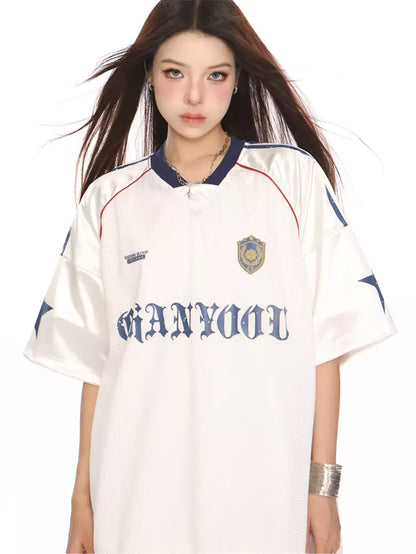 Baseball-T-Shirt im amerikanischen College-Stil mit V-Ausschnitt