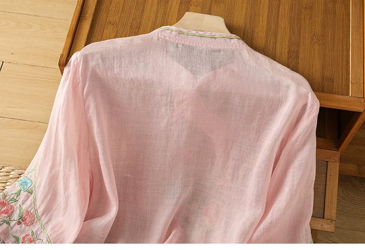 Embroidered Floral Tunic Top in Ramie-Texture Fabric