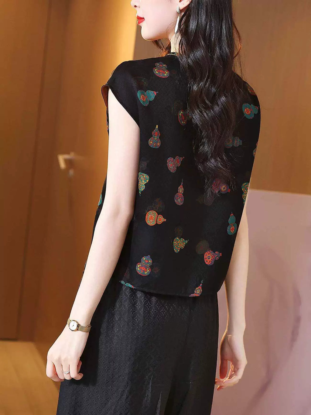 Gourd-Print Silky-Feel Top with Elbow Sleeves