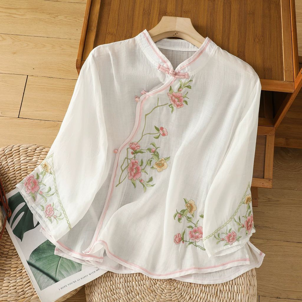 Embroidered Floral Tunic Top in Ramie-Texture Fabric