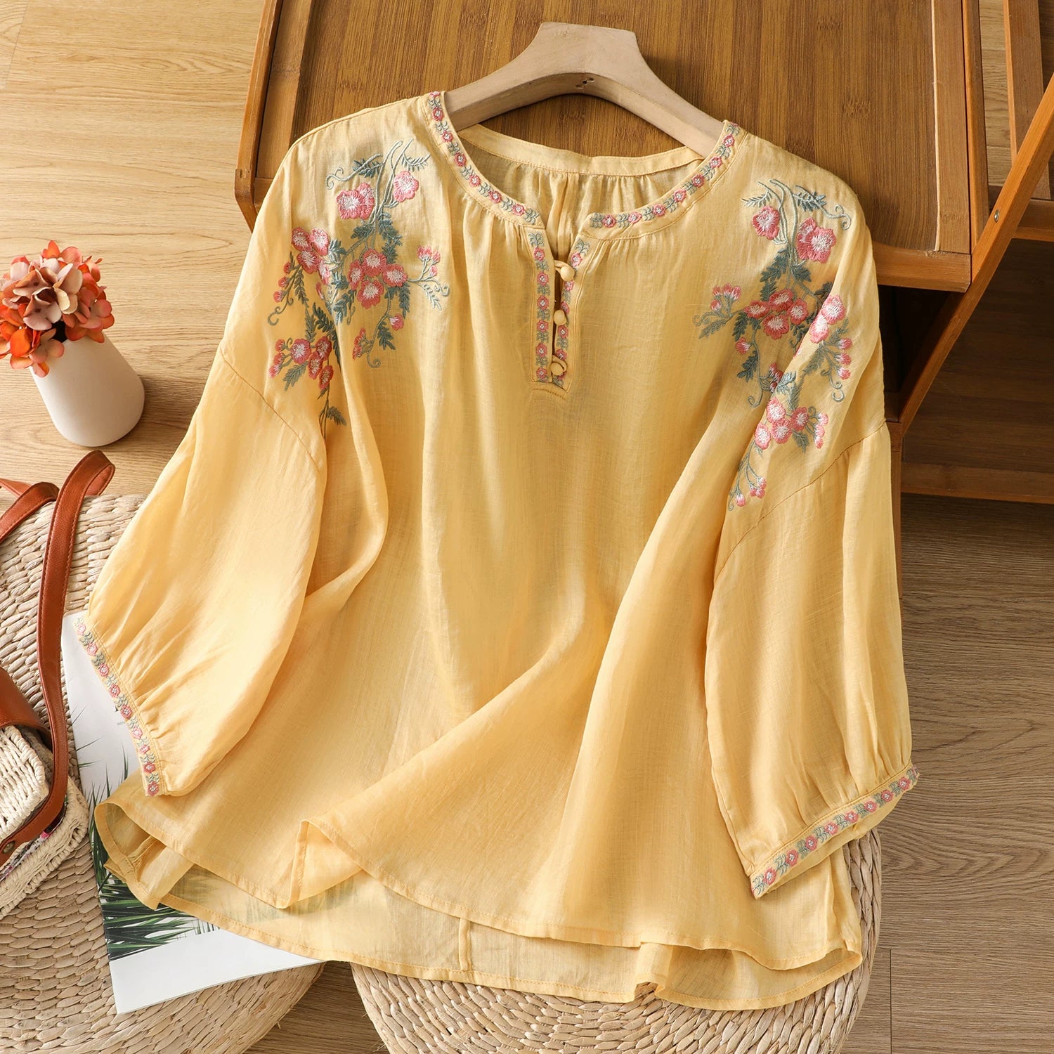 Embroidered Floral Top in Linen-Look Textured Fabric