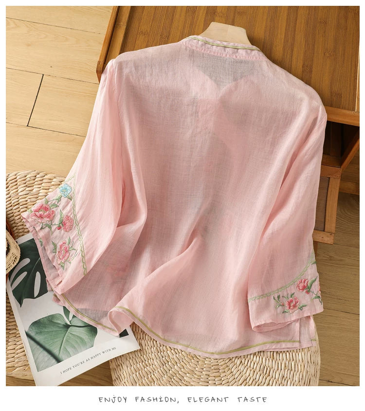 Embroidered Floral Tunic Top in Ramie-Texture Fabric