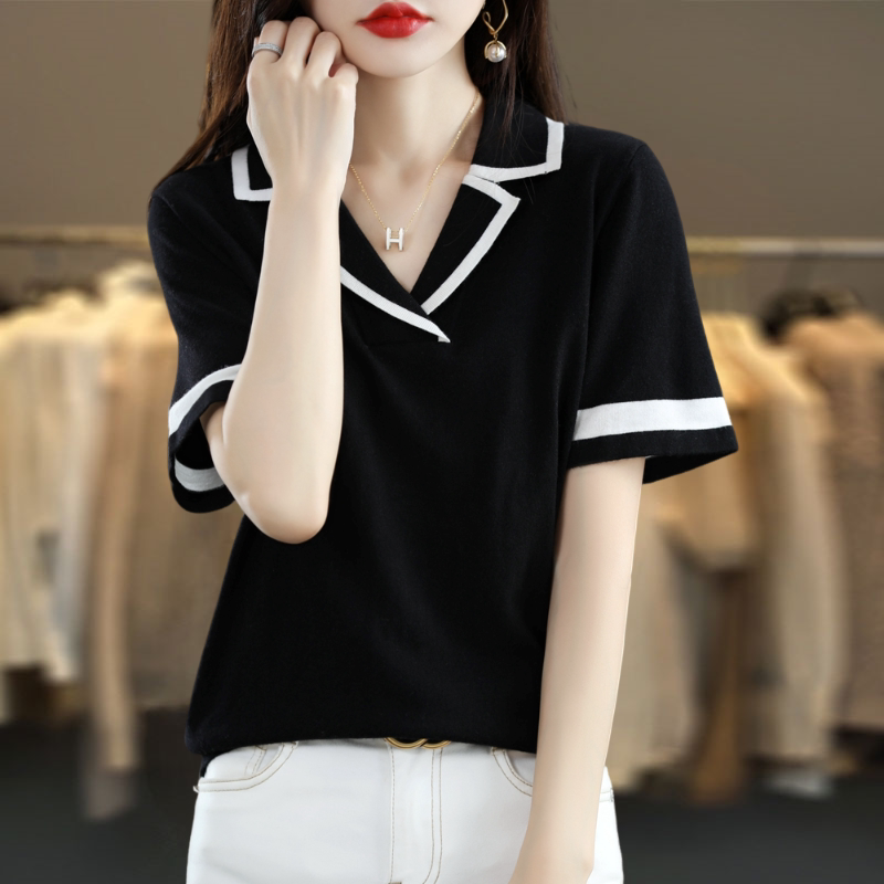 Relaxed V-Neck Knit Top with Contrast Trim