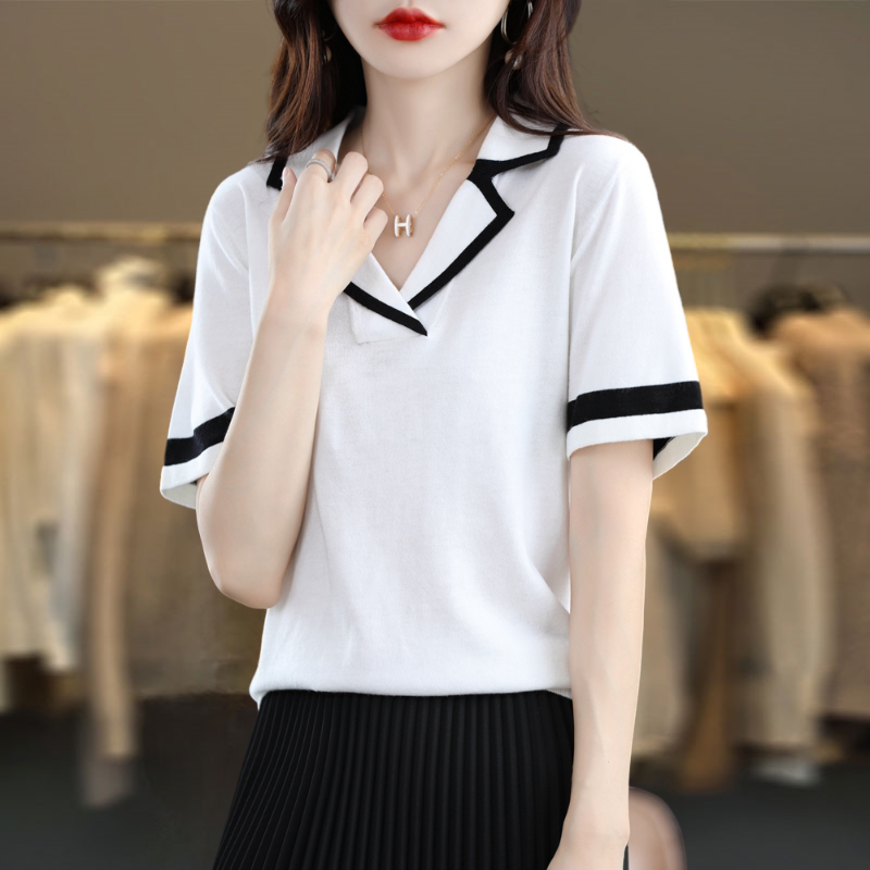 Relaxed V-Neck Knit Top with Contrast Trim
