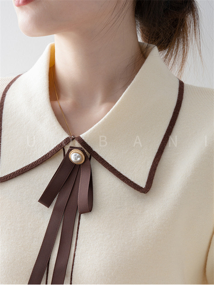 Suéter de punto con cuello babydoll color albaricoque