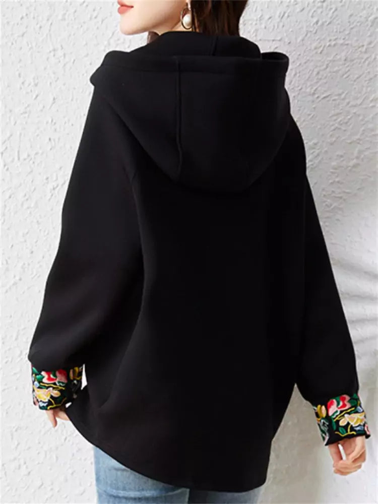 Schwarzes, luxuriöses Fleece-Sweatshirt mit Jacquard-Stickerei und Kapuze