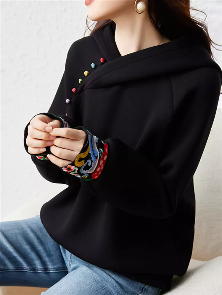 Schwarzes, luxuriöses Fleece-Sweatshirt mit Jacquard-Stickerei und Kapuze