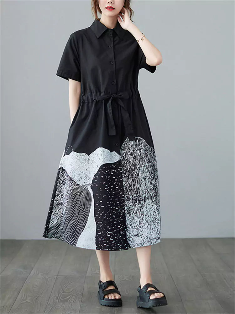 Schwarzes Hemdkleid mit Patchwork-Print und Bindegürtel