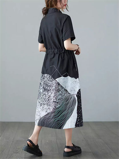 Schwarzes Hemdkleid mit Patchwork-Print und Bindegürtel