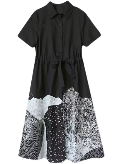 Schwarzes Hemdkleid mit Patchwork-Print und Bindegürtel