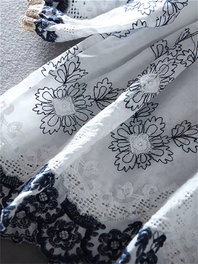Boho-Leinenbluse mit übergroßen Laternenärmeln, Stickerei und Rüschen