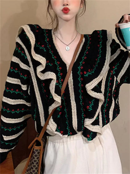 Suéter de punto bohemio con cuello en V y volantes a rayas