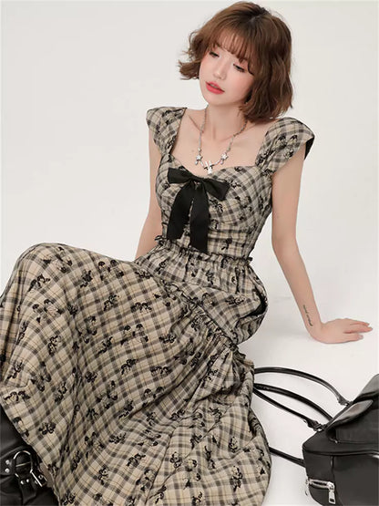 Vestido retro a cuadros con bordado de mariposas y cintura alta