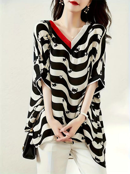 Einzigartige Chiffonbluse mit Katzenprint, asymmetrischem V-Ausschnitt und kurzen Ärmeln