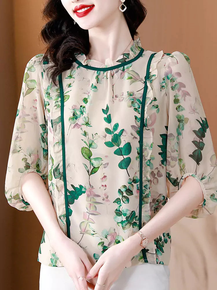 Chic Summer Chiffon Blouse with Floral Print and Three-Quarter Sleeves