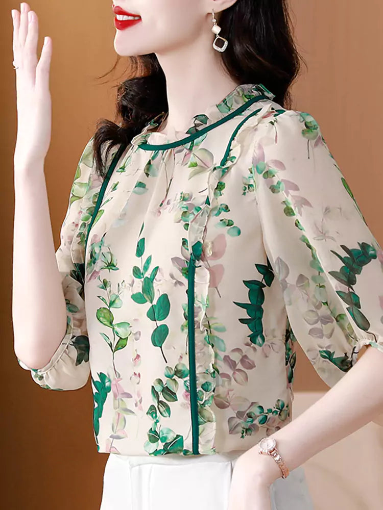 Chic Summer Chiffon Blouse with Floral Print and Three-Quarter Sleeves