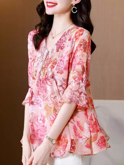 Elegante Chiffonbluse mit V-Ausschnitt, Blumenmuster und Dreiviertelärmeln