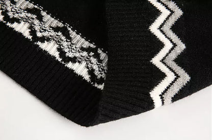 Grobstrickpullover mit warmem Retro-Muster