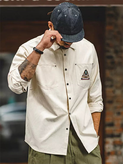 Vintage-Hemd aus cremefarbener Baumwolle mit Patchwork-Motiv im Stil der amerikanischen Ureinwohner.