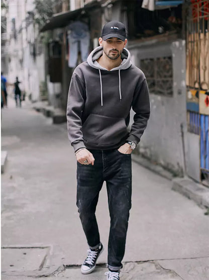 Gemütlicher Herren-Fleece-Hoodie mit Farbblockmuster