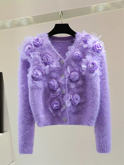 Suéter de mohair con cuello en V corto y diseño floral adornado