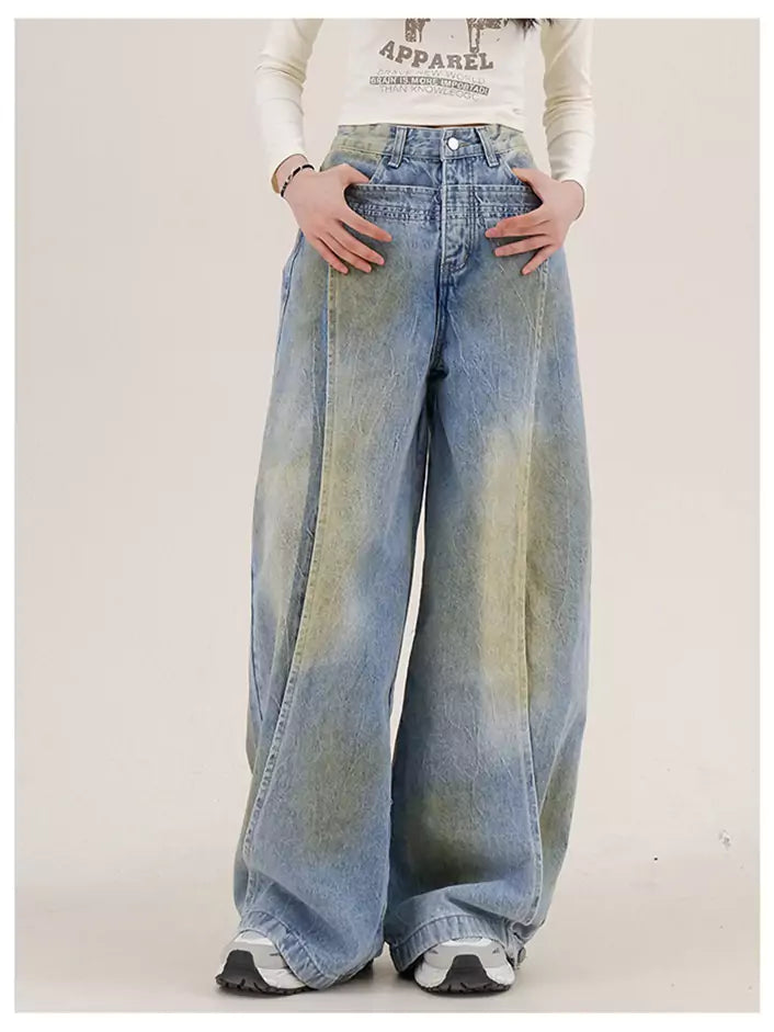 Ausgefranste Boyfriend-Jeans mit weitem Bein und Baggy-Style