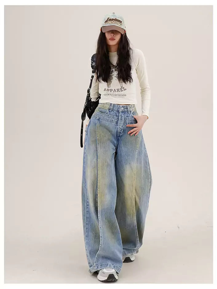 Ausgefranste Boyfriend-Jeans mit weitem Bein und Baggy-Style