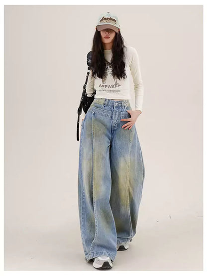 Ausgefranste Boyfriend-Jeans mit weitem Bein und Baggy-Style