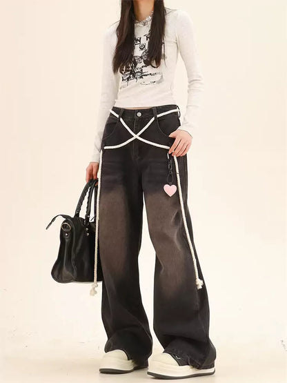 Boyfriend-Jeans im Used-Look mit Riemen