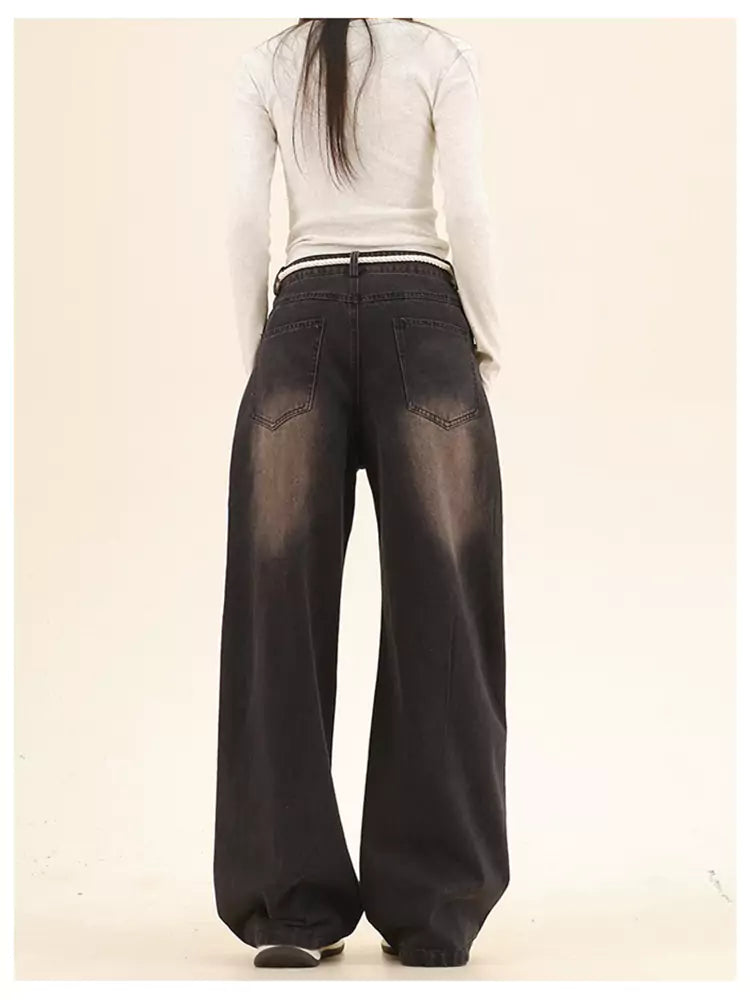 Boyfriend-Jeans im Used-Look mit Riemen