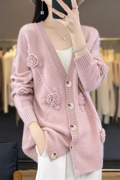 Elegante cárdigan de punto de crochet con cuello en V y rosa 3D