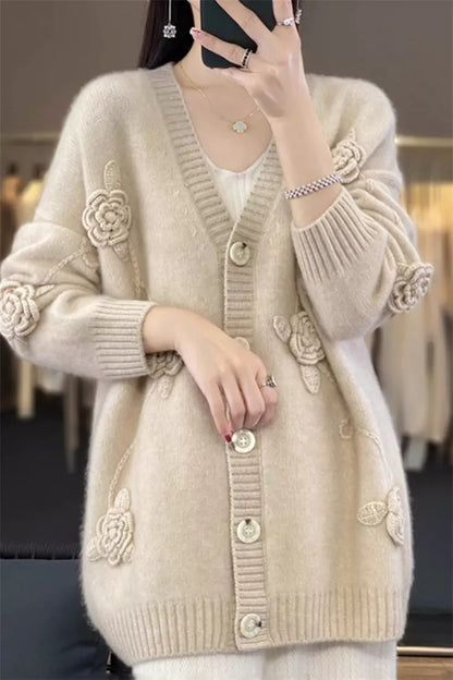 Elegante cárdigan de punto de crochet con cuello en V y rosa 3D