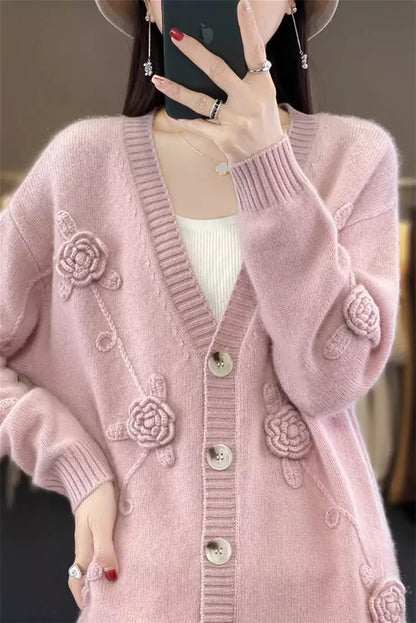 Elegante cárdigan de punto de crochet con cuello en V y rosa 3D