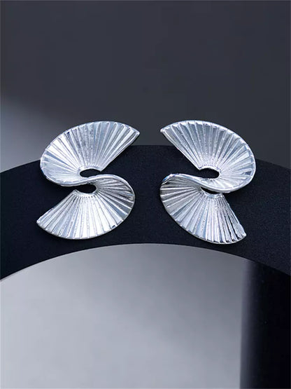Einzigartige Statement-Ohrstecker aus französischem Origami-Silber