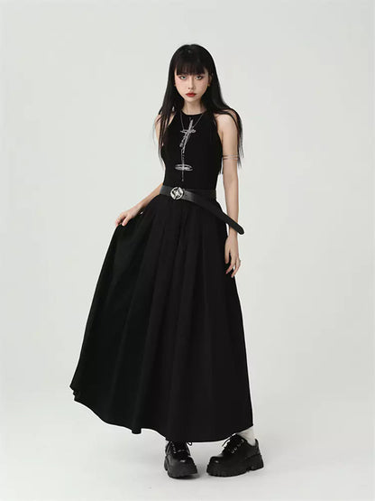 Vestido largo gótico negro con estampado de cruces, sin mangas y corte A